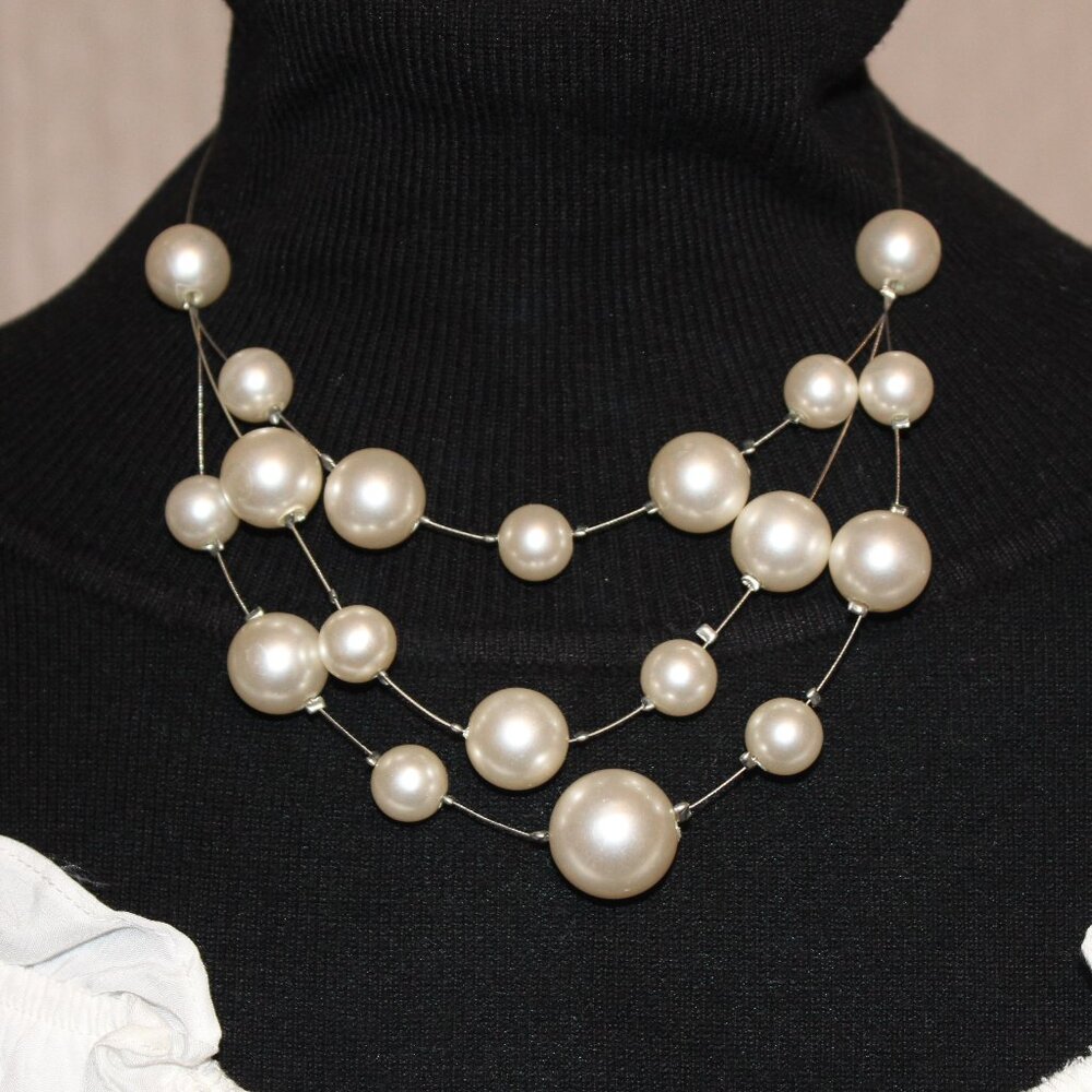 Boho-Chic 3 piece Faux Pearl Jewelry Set - Necklace & 2 Bracelets